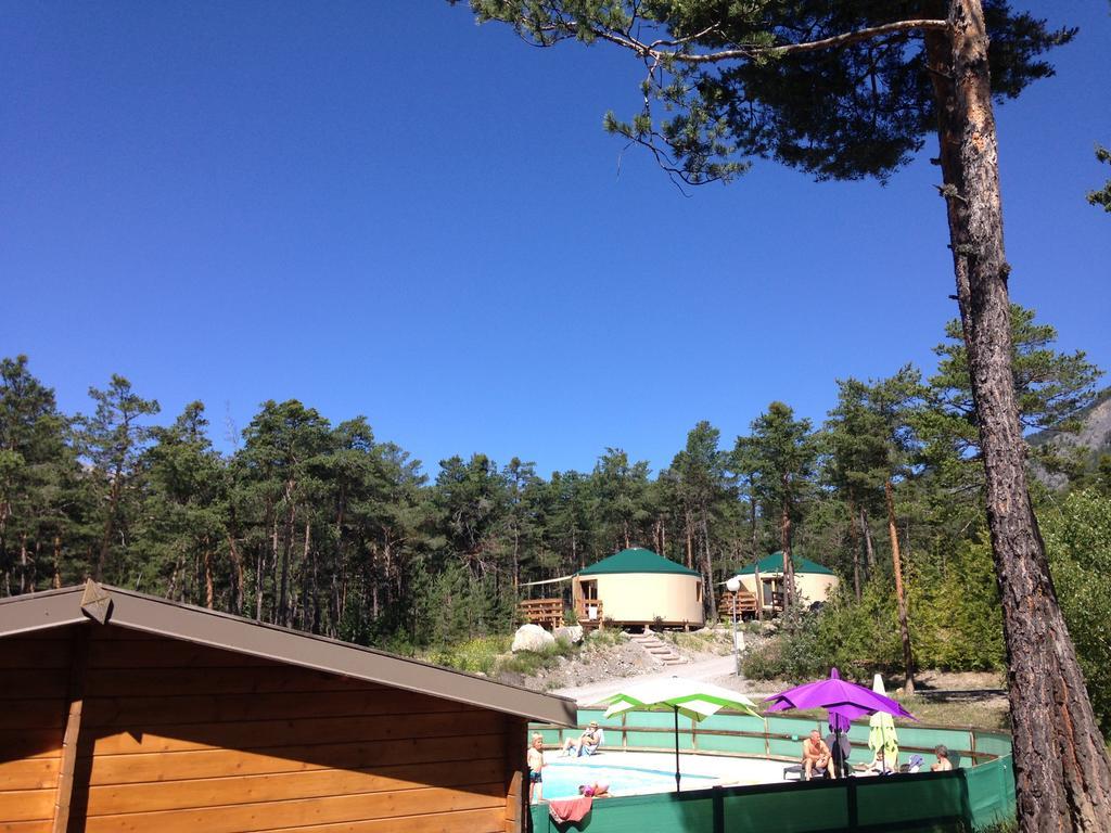 Parc Residentiel De Loisir : Le Loup Blanc Du Riou Ξενοδοχείο Barcelonnette Εξωτερικό φωτογραφία
